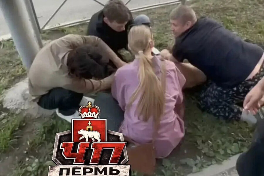 Неадекват напал с ножом на прохожих возле пермской школы