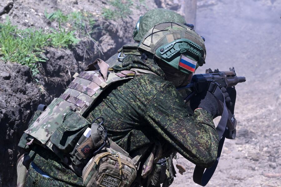 Российские войска взяли под контроль Комсомольское